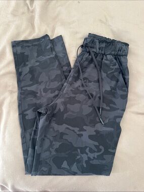 Lululemon Black Camo Jogger Pants - Drawstring Waist